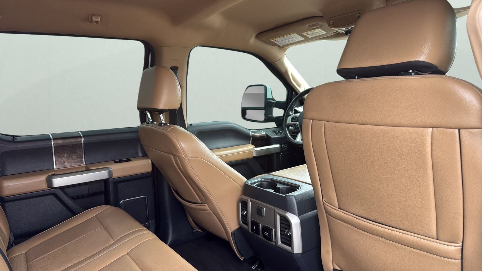 Used 2022 White Ford Lariat image 25