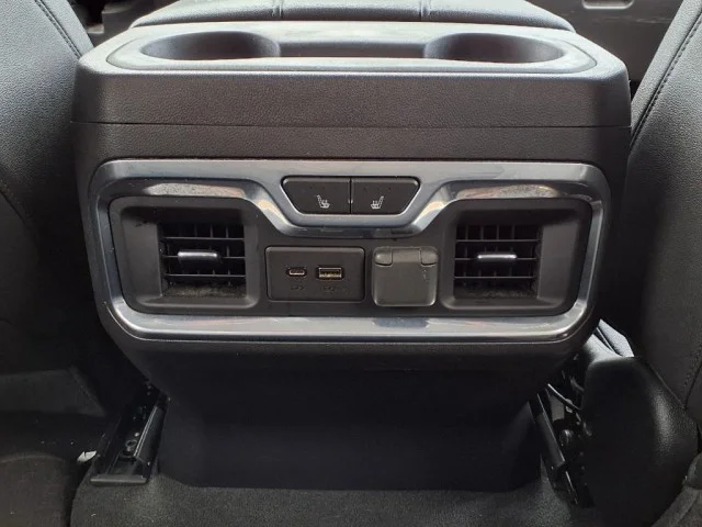 2021 GMC Sierra 1500 SLT - Photo 11