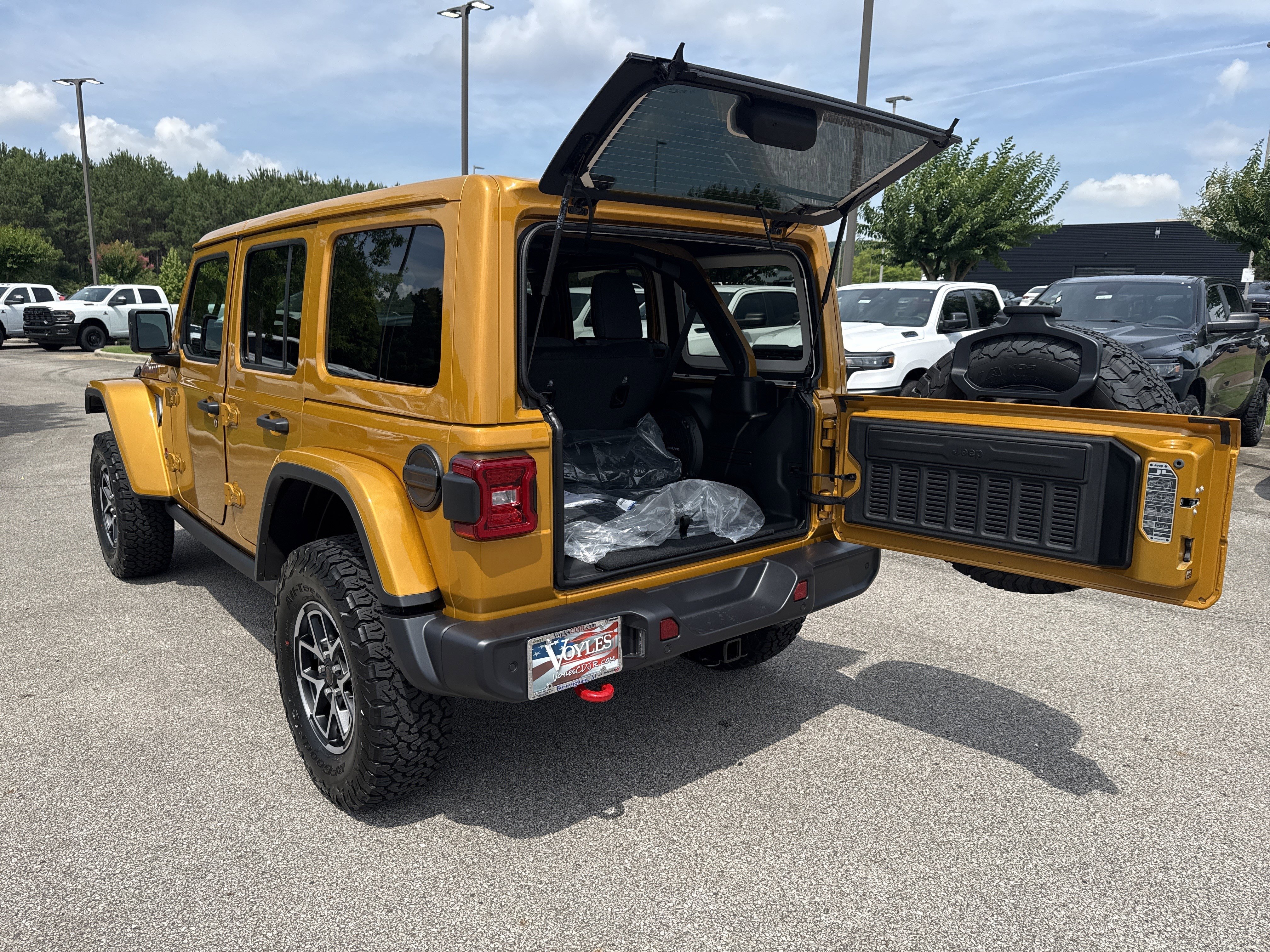 New 2026 Goldilocks Jeep Rubicon image 18