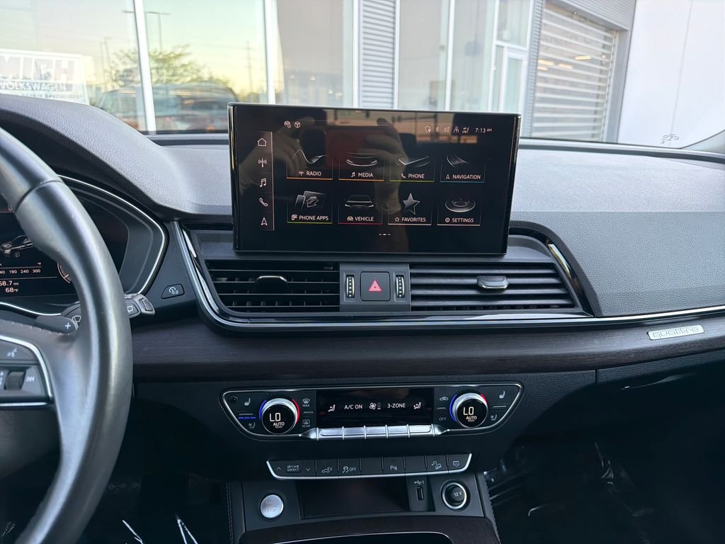 Used 2023 Daytona Gray Pearl Effect Audi 55 Premium Plus image 18
