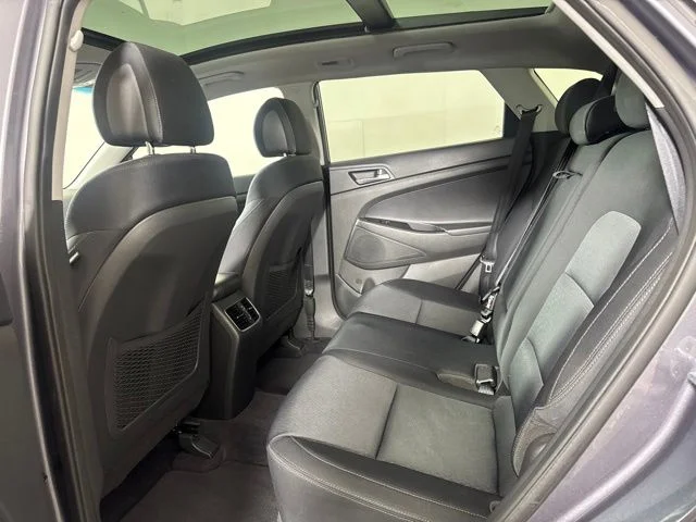 Used 2018 Gray Hyundai Value image 12