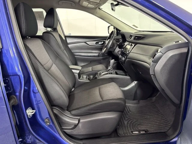 Used 2019 Caspian Blue Metallic Nissan SV image 4