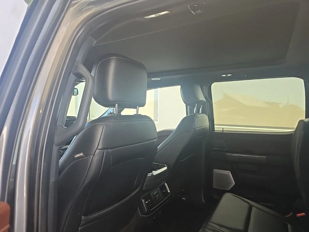 Used 2022 Gray Metallic Ford Lariat image 12