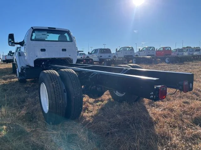 New 2025 Oxford White Ford F-750 SD Gas Straight Frame image 23