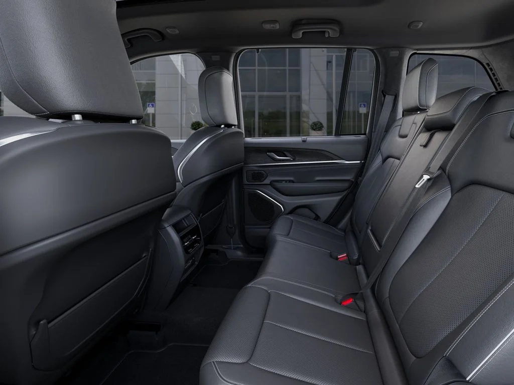 New 2025 Baltic Gray Metallic Clear-Coat Exterior Paint Jeep Overland image 24