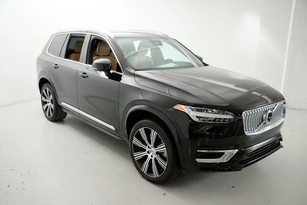 Certified Used 2024 Onyx Black Volvo Ultimate image 4