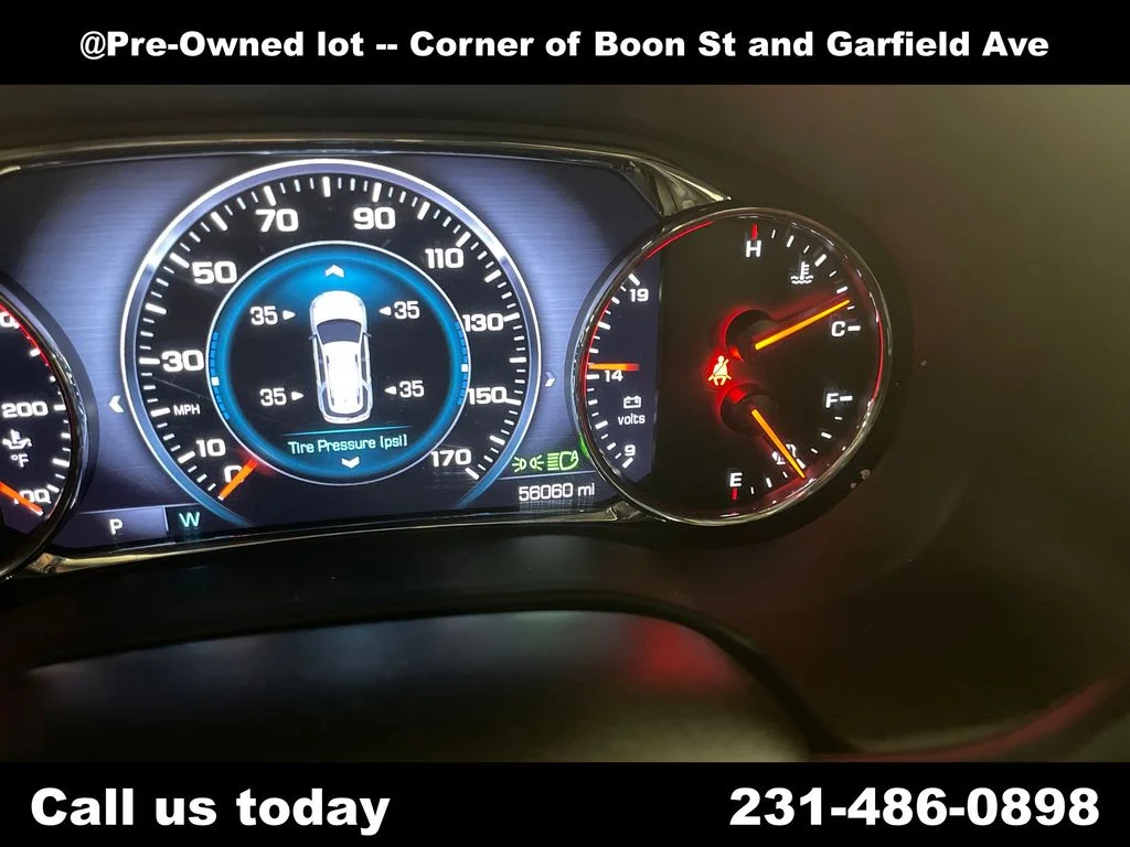 Used 2018 White GMC Denali image 22