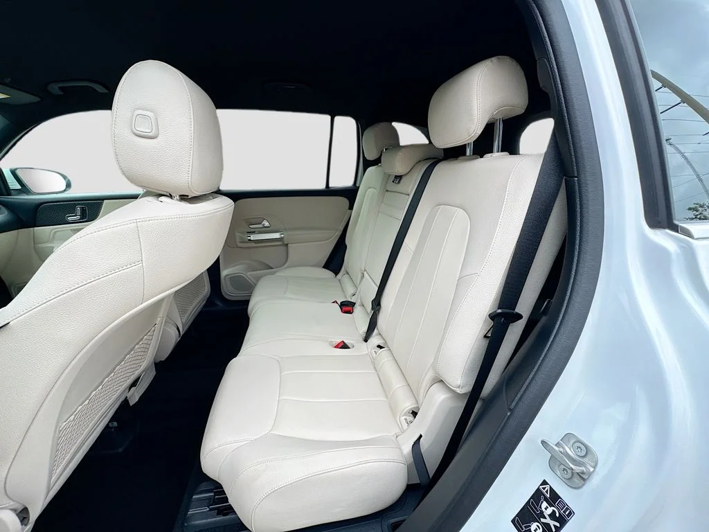 Used 2025  Mercedes-Benz GLB 250 image 23