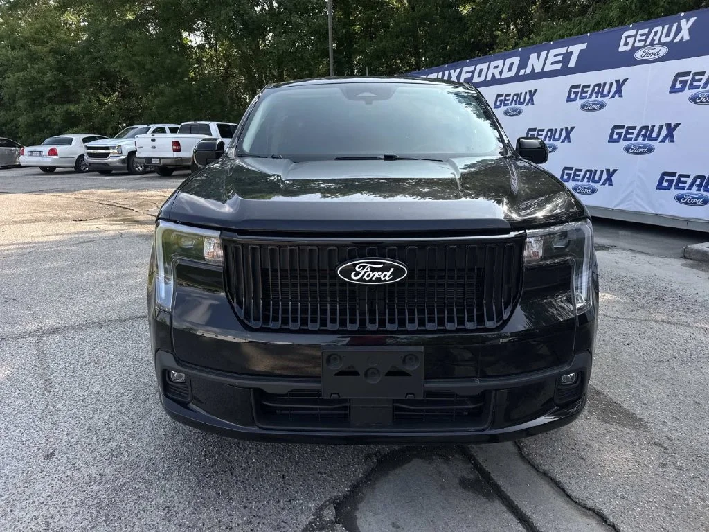 Used 2025 Black Ford Lobo Standard image 4
