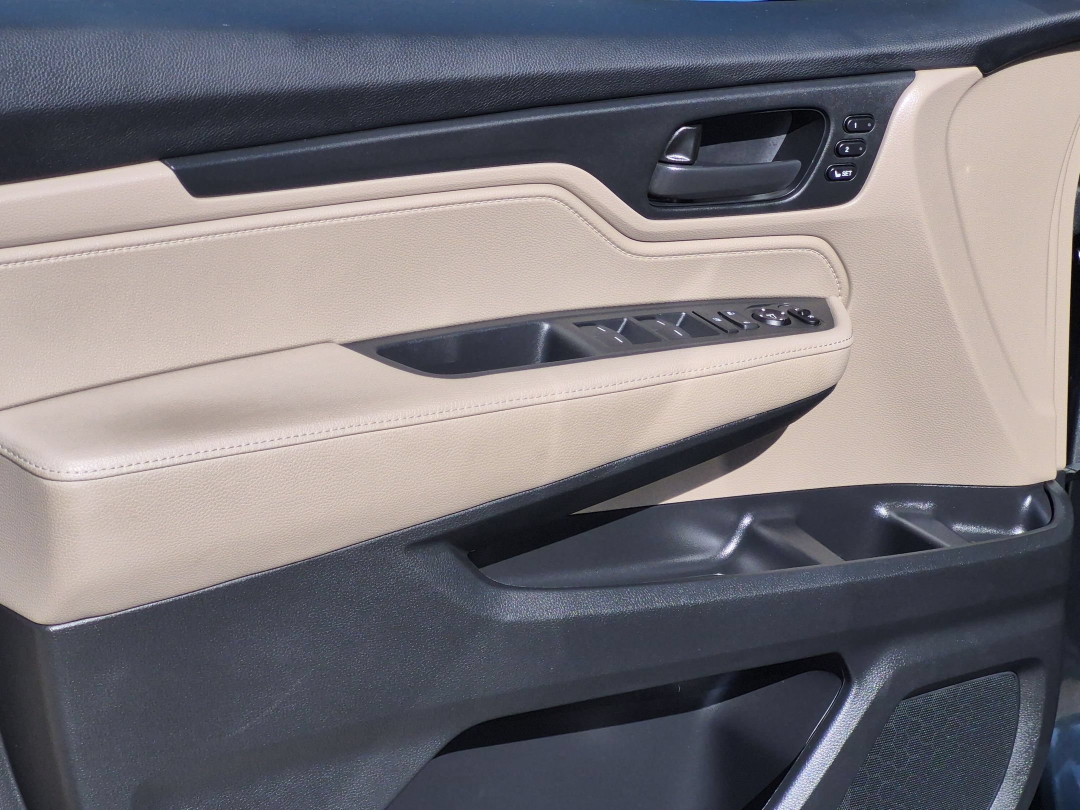 2020 Honda Odyssey EX-L - Photo 13