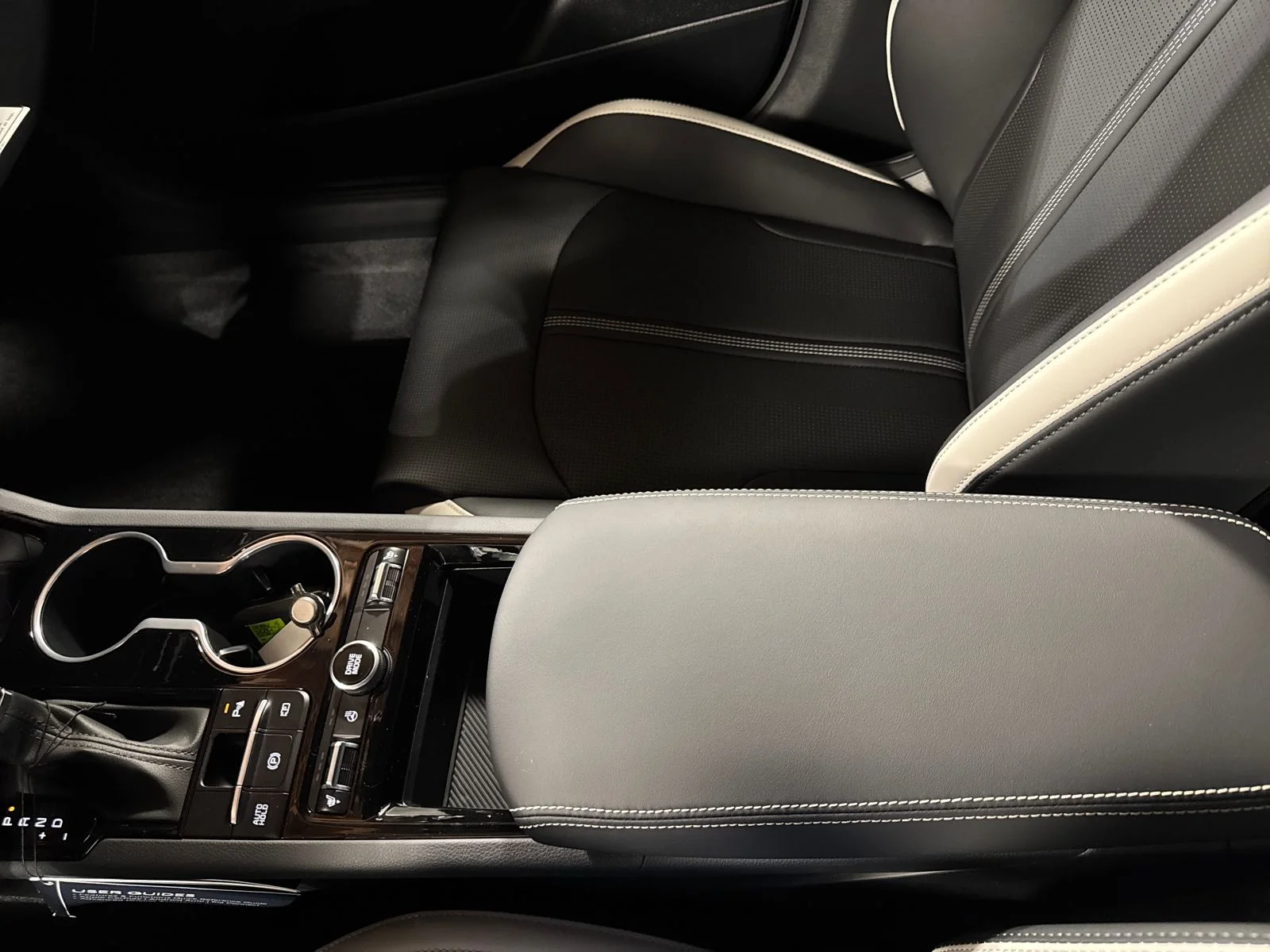 New 2026 Snow White Pearl Kia GT-Line image 21