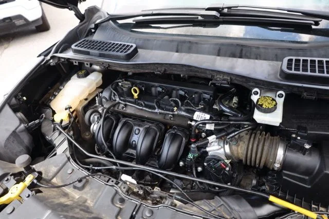 Used 2015  Ford S image 39
