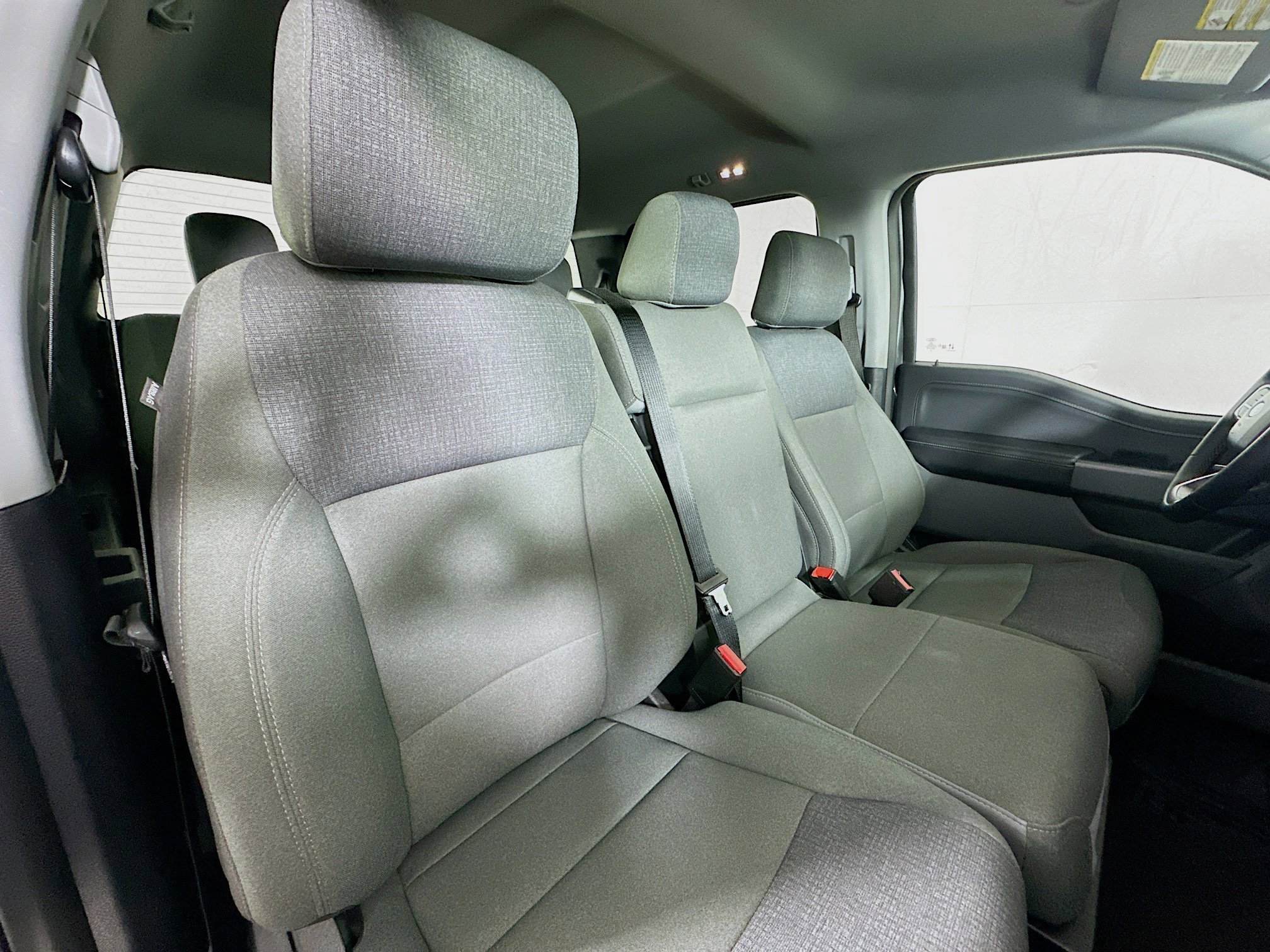 Used 2025 Gray Metallic Ford XLT image 25
