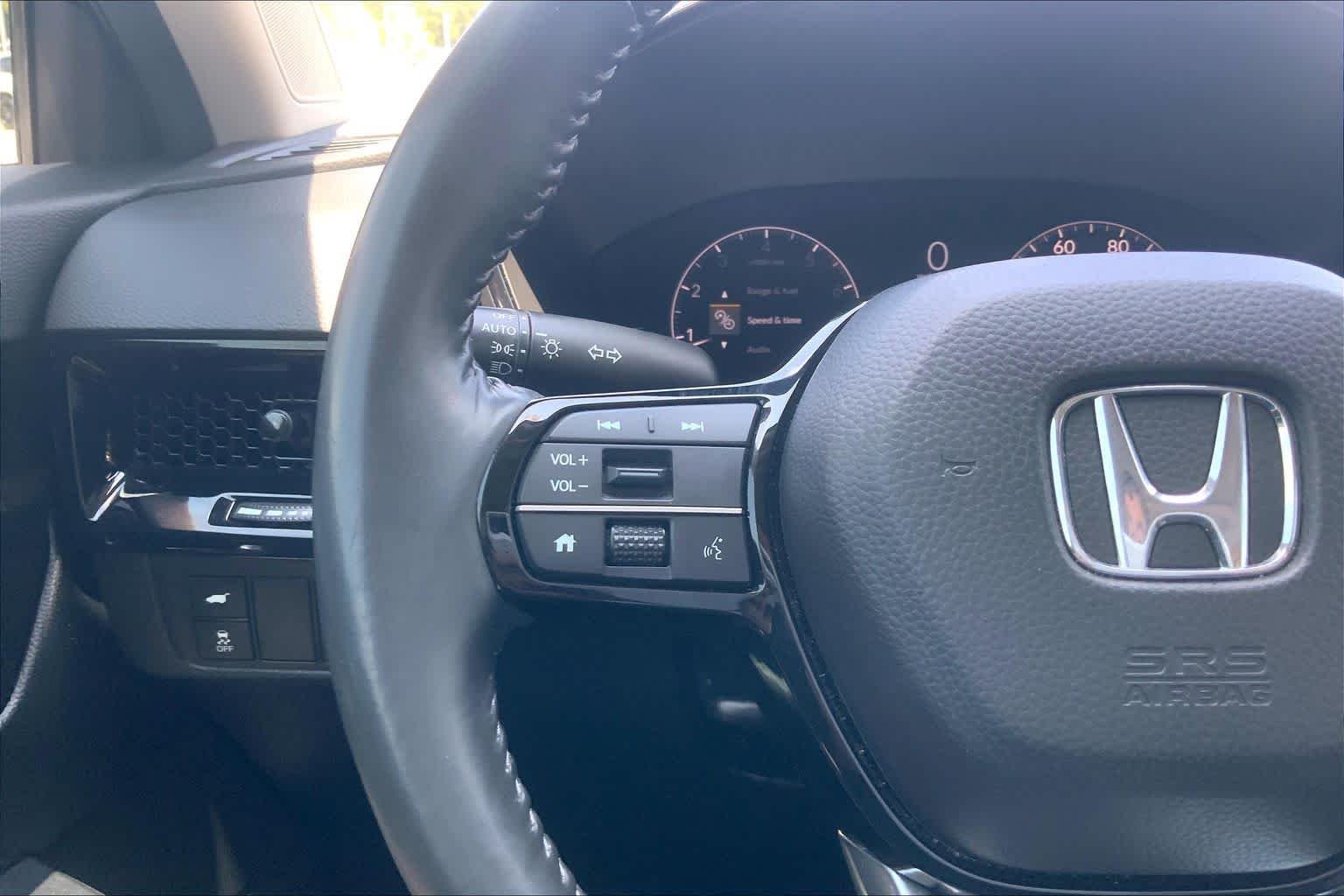Used 2025 Meteorite Gray Metallic Honda EX-L image 23