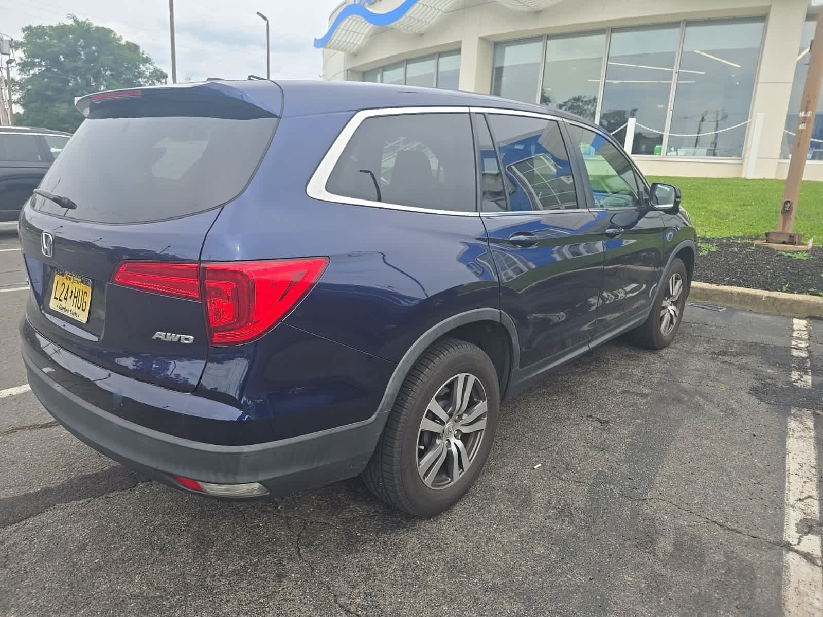 Used 2017 Blue Honda EX-L image 6