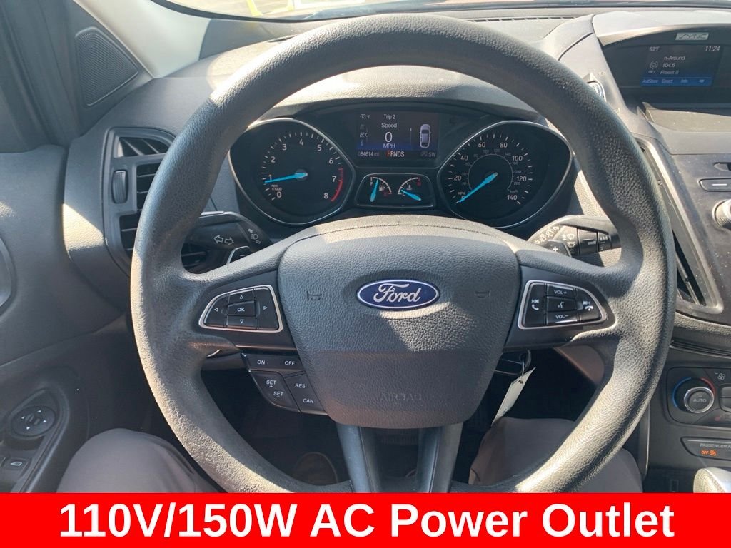 Used 2017 Red Ford SE image 13