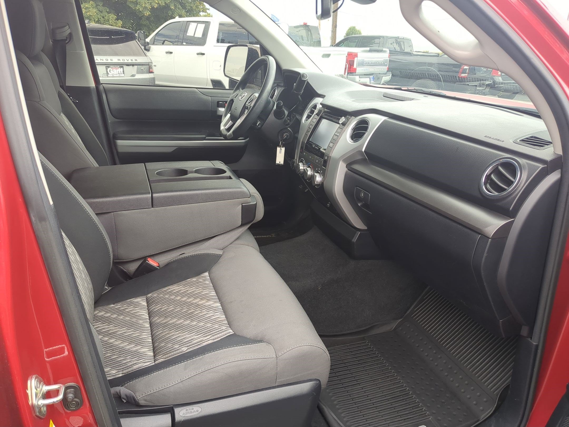 Used 2019 Barcelona Red Metallic Toyota SR5 image 29