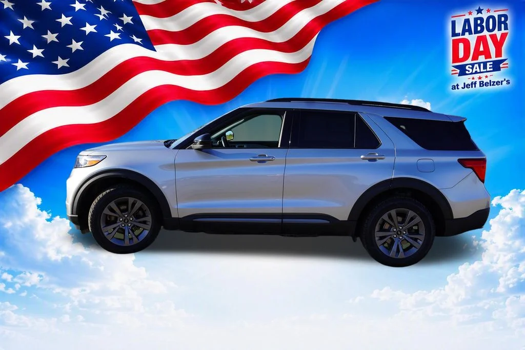 Certified Used 2023 Iconic Silver Metallic Ford XLT image 9