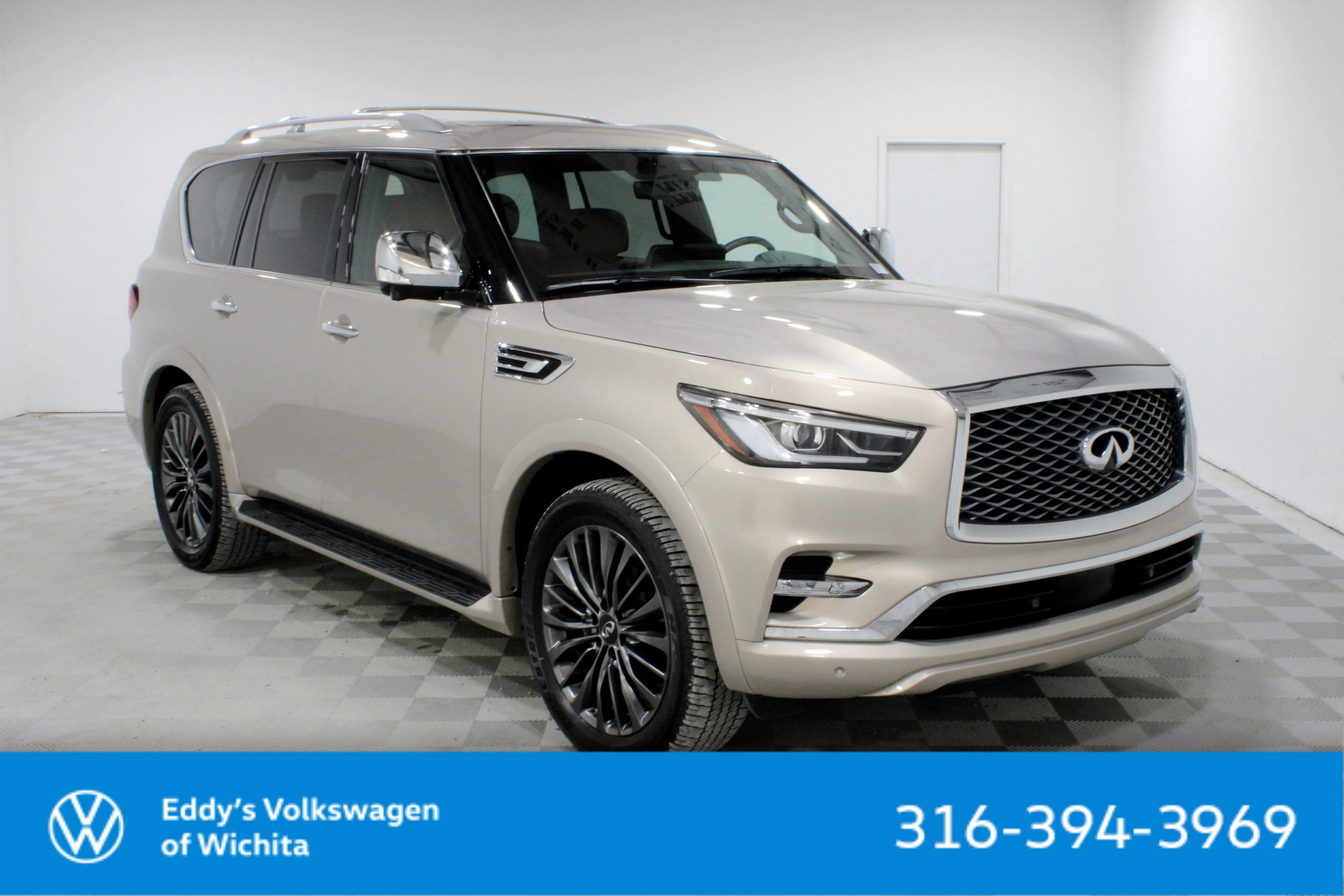 2023 INFINITI QX80 Sensory 4WD's photo