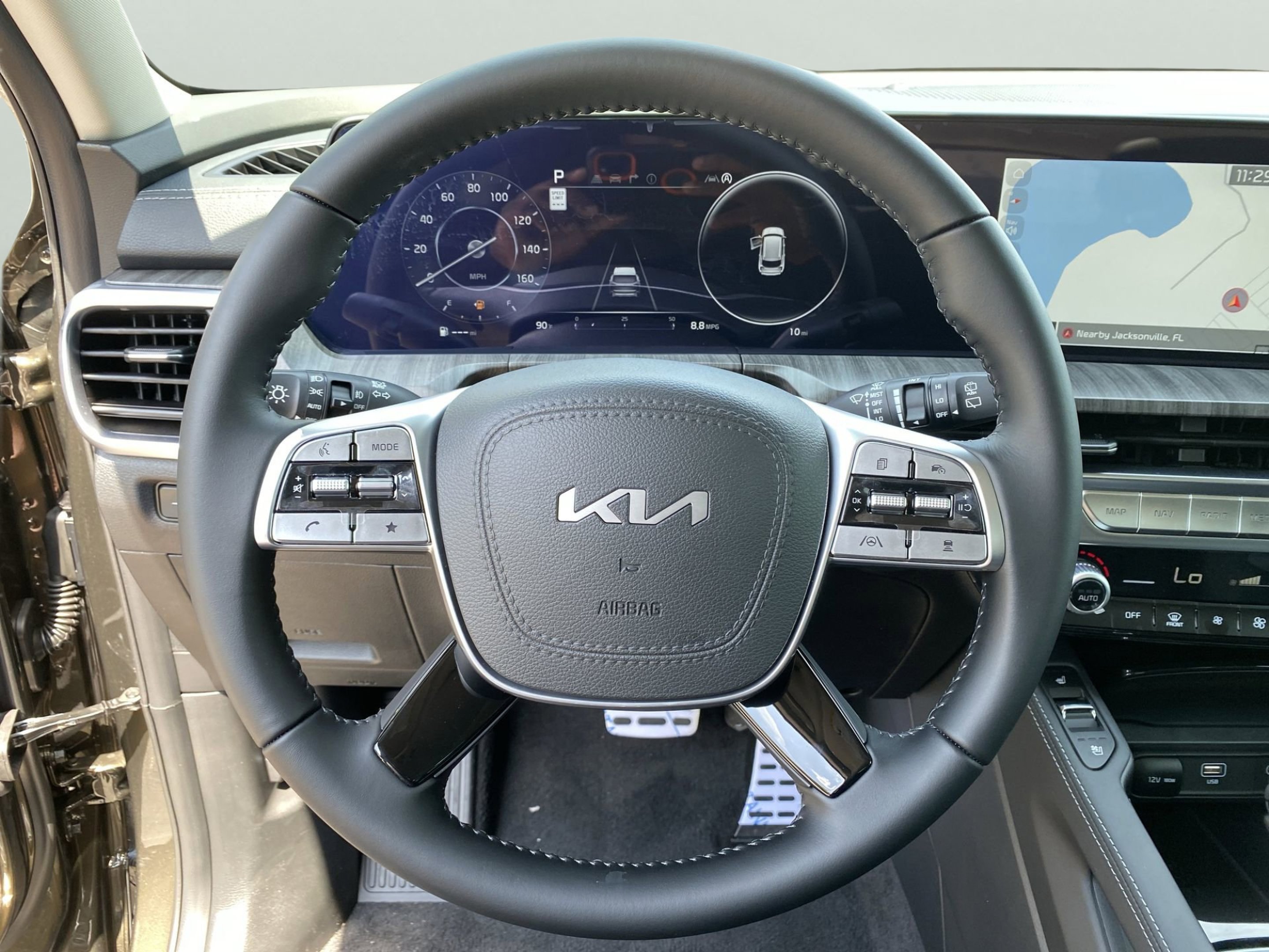 Certified Used 2025 Dark Moss Kia SX image 26