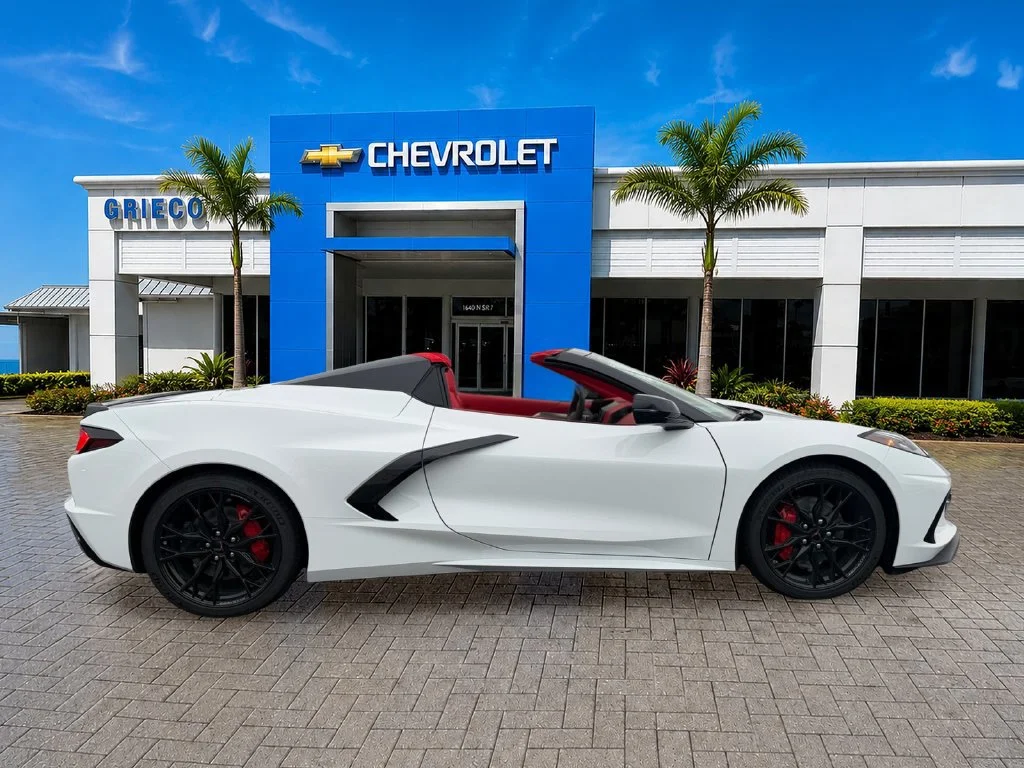 New 2027 Arctic White Chevrolet 3LT image 8