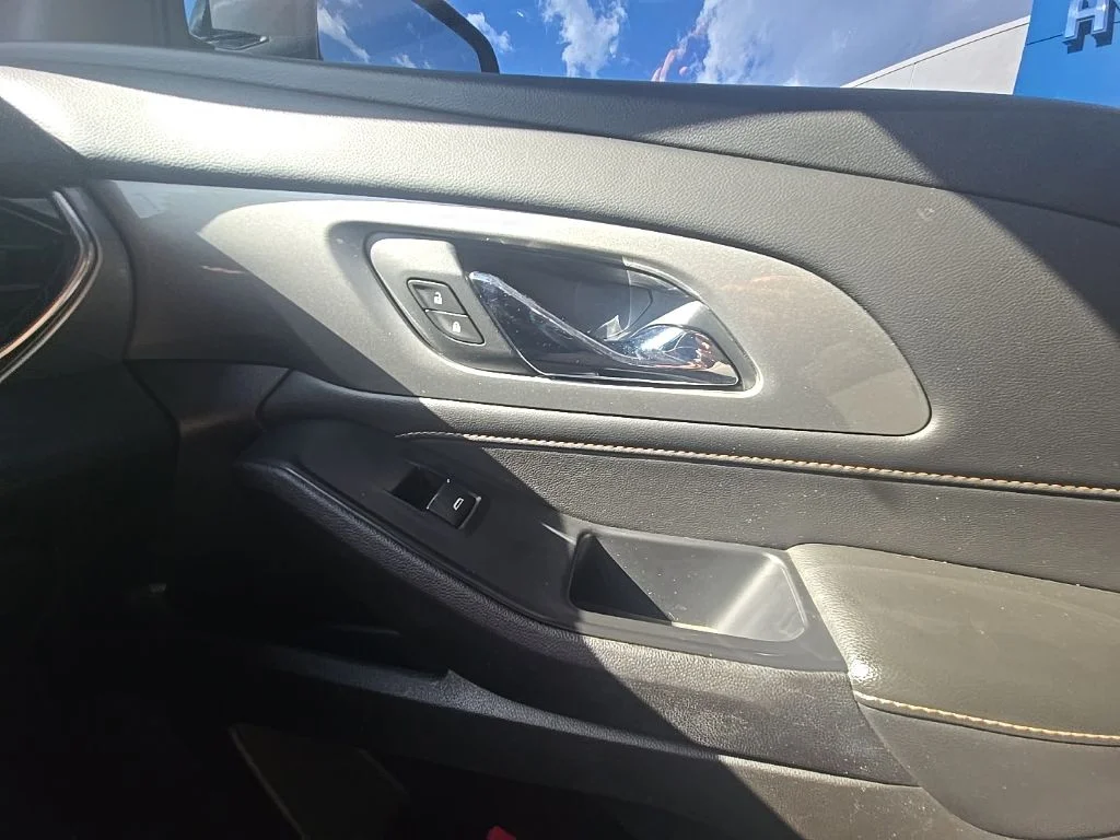 Used 2021 Gray Chevrolet LS image 23
