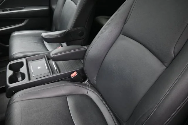 2025 Honda Odyssey EX-L - Photo 18