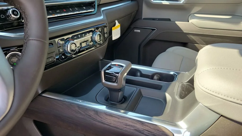 New 2026 Glacier White Tricoat GMC SLT image 18