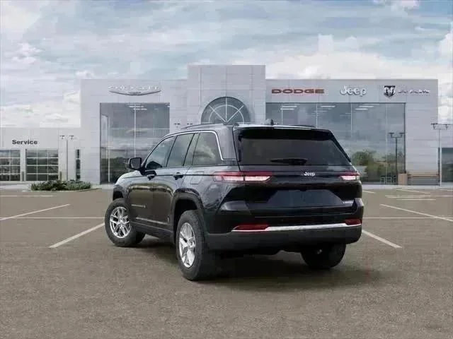 2025 Jeep Grand Cherokee Laredo - Photo 29