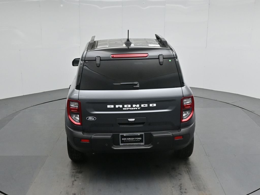 New 2026 Carbonized Gray Metallic Ford Outer Banks image 37