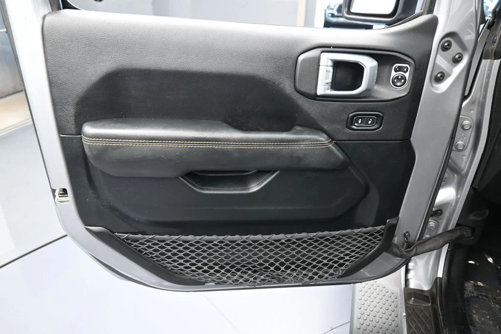 Used 2021 Billet Silver Metallic Clearcoat Jeep Unlimited Sahara High Altitude image 12