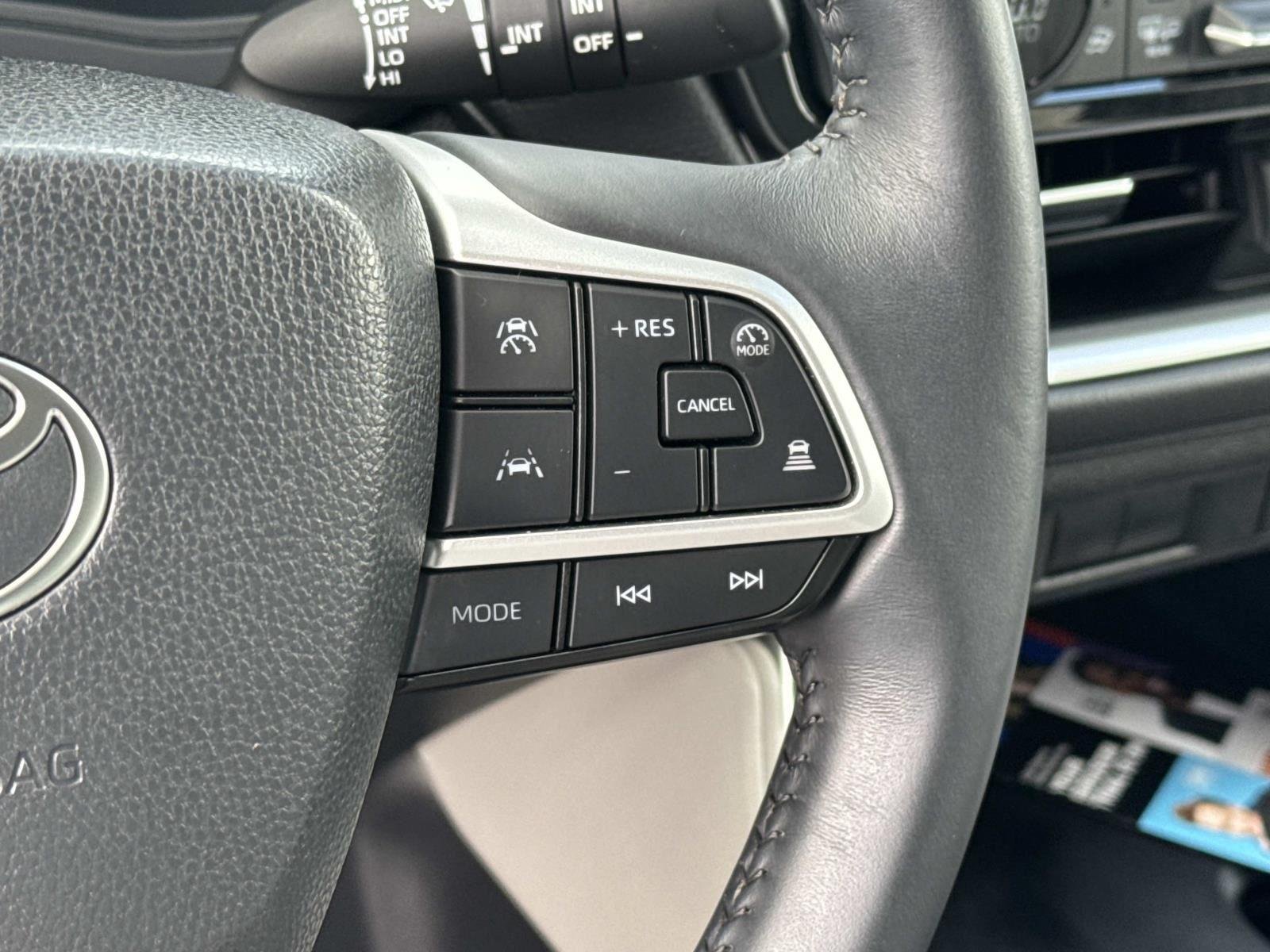 Used 2025 Midnight Black Metallic Toyota XLE image 24