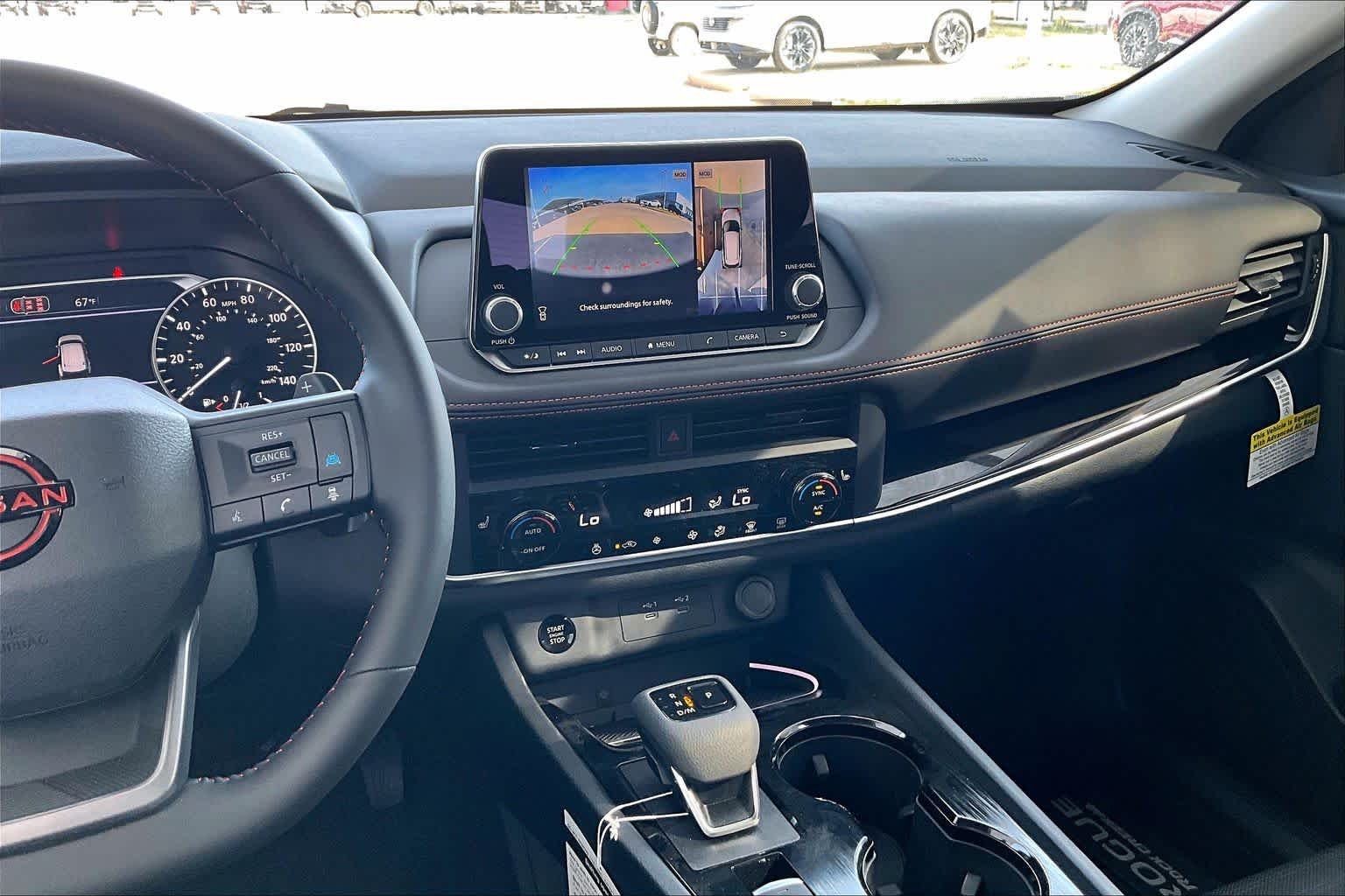 View vehicle photo 6