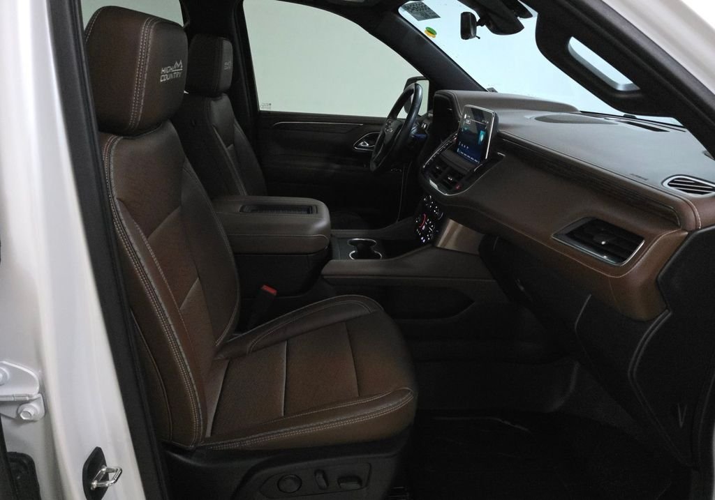 Used 2022 Beige Chevrolet High Country image 16