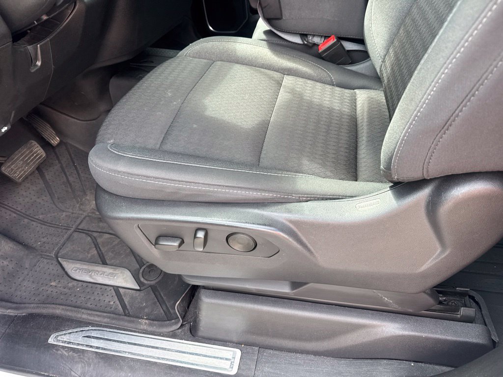 Used 2024 Summit White Chevrolet LT image 11
