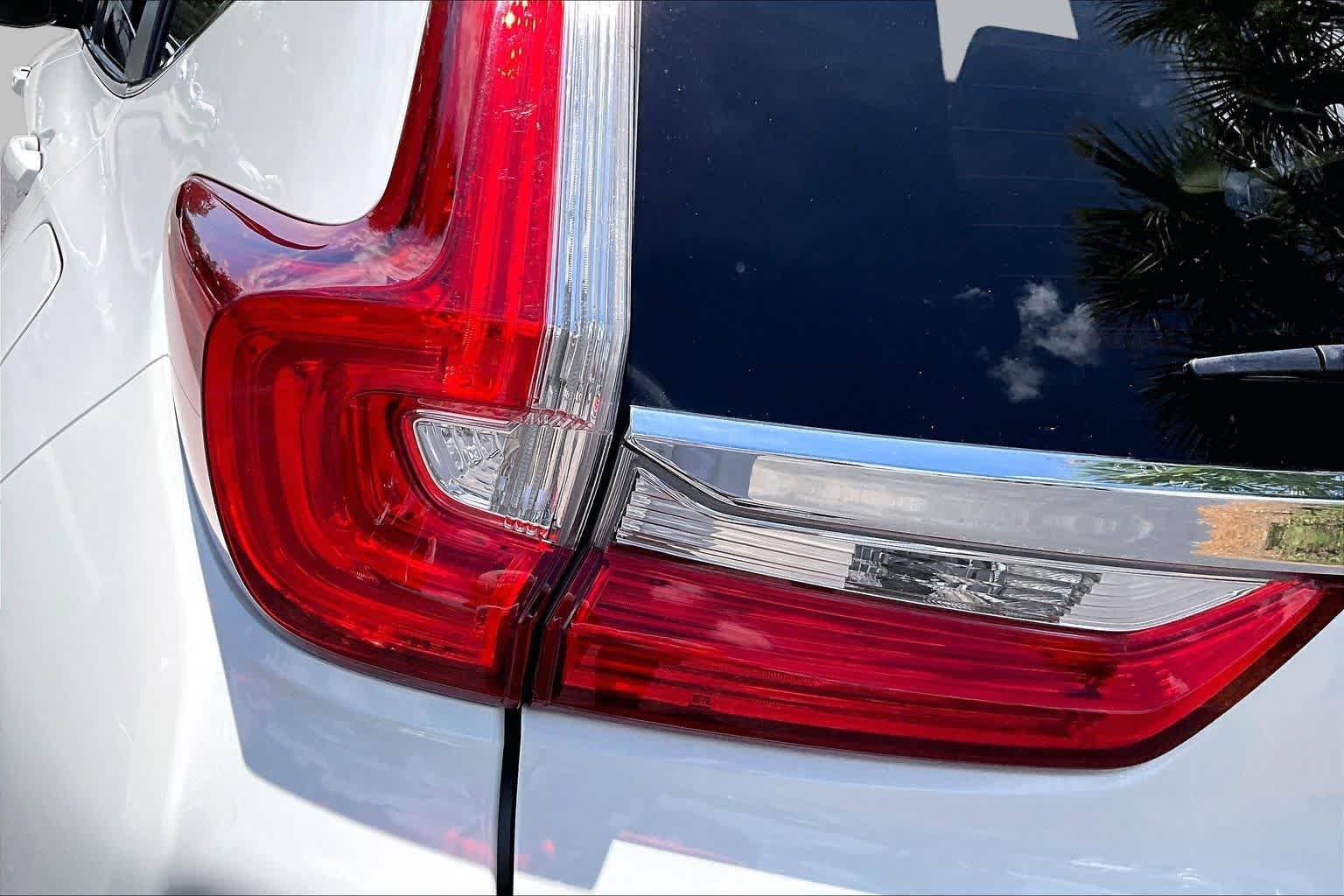 Used 2018 Lunar Silver Metallic Honda EX-L image 29
