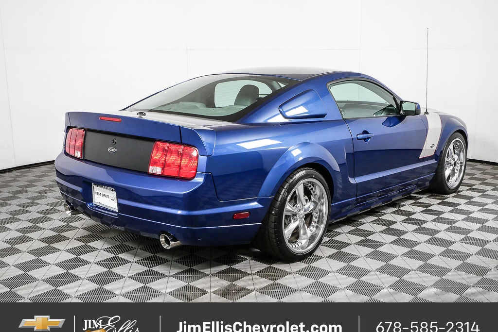 Used 2007 Windveil Blue Metallic Ford GT Premium image 9