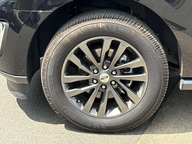 Used 2020 Black Ford Limited image 12