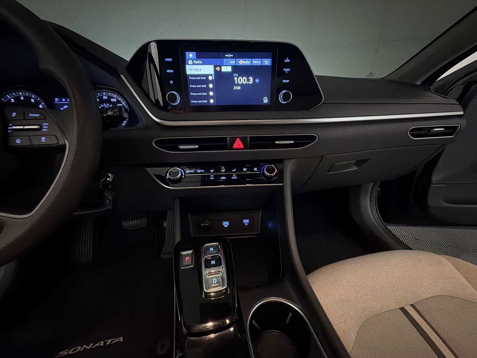 2020 Hyundai Sonata SE - Photo 16
