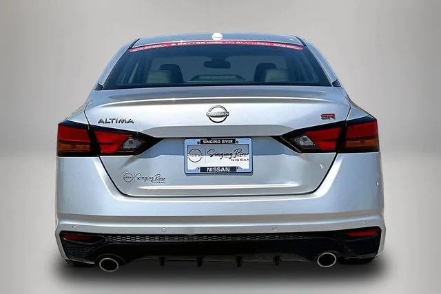 Used 2024 Silver Nissan 2.5 SR image 6