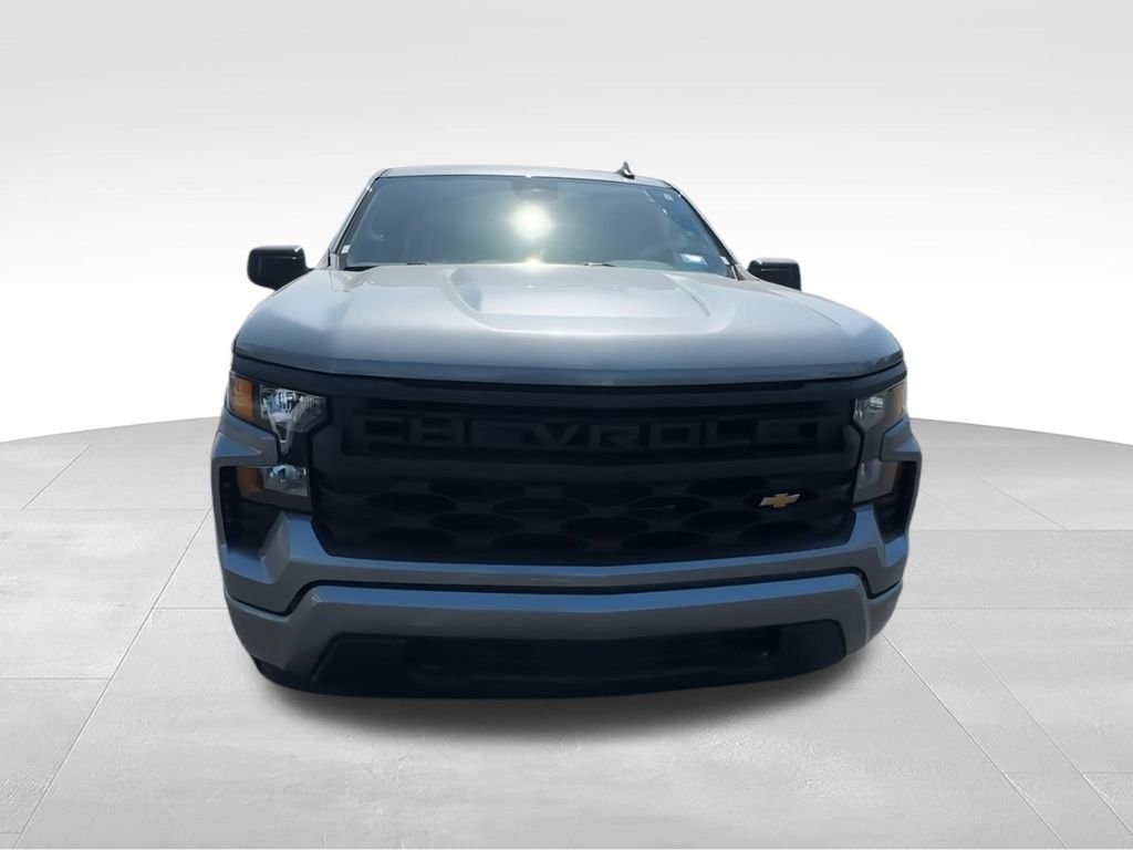 Used 2024 Gray Chevrolet Custom image 3