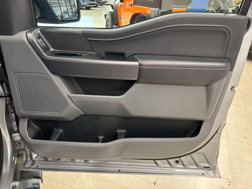 Used 2025 Silver Ford XLT image 16