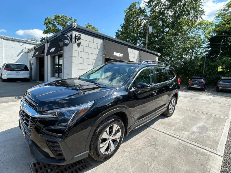 2023 Subaru Ascent Premium 7 Passenger's photo