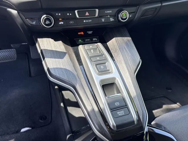 Used 2018  Honda Base image 20