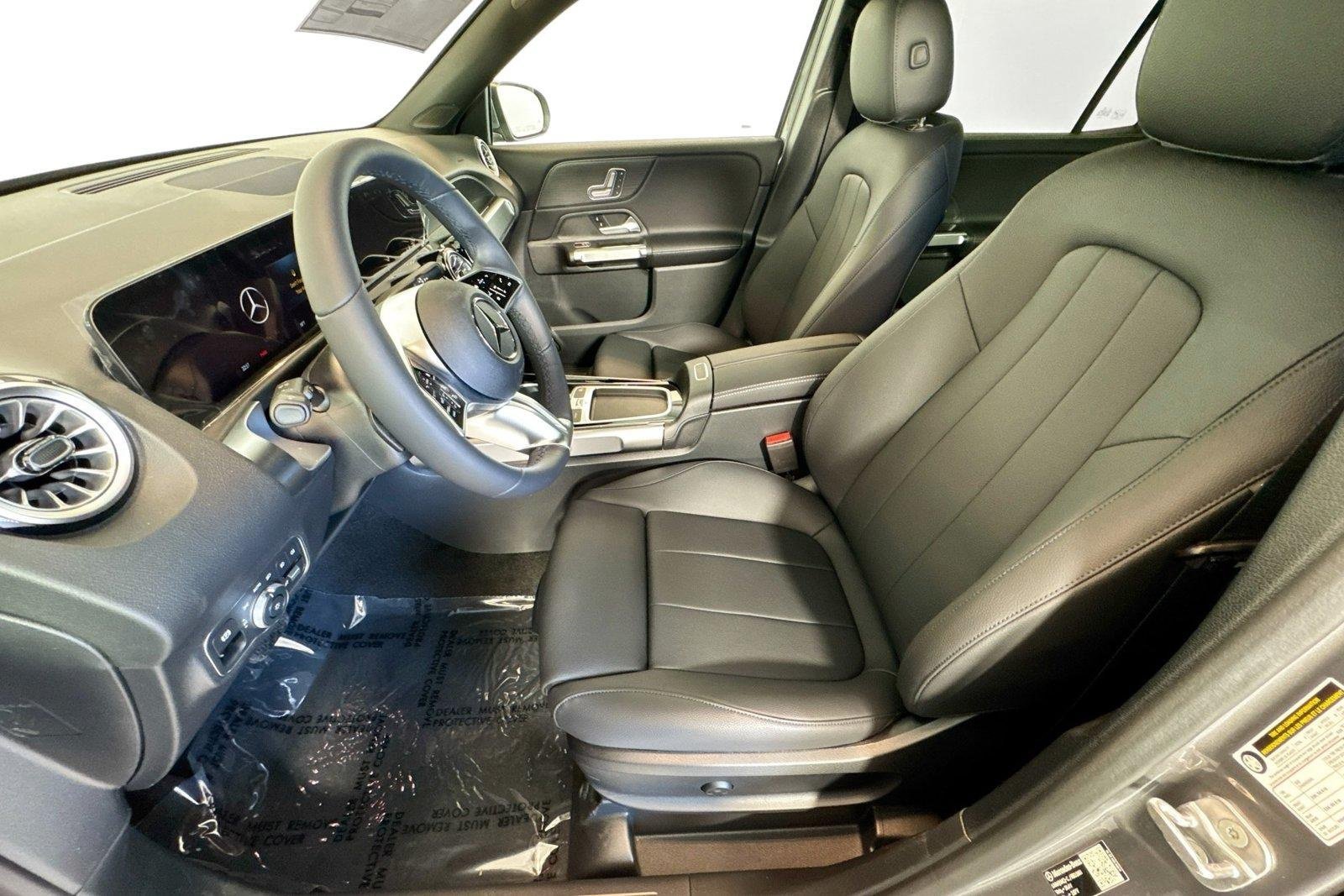New 2026 Mountain Grey Metallic Mercedes-Benz GLB 250 image 18