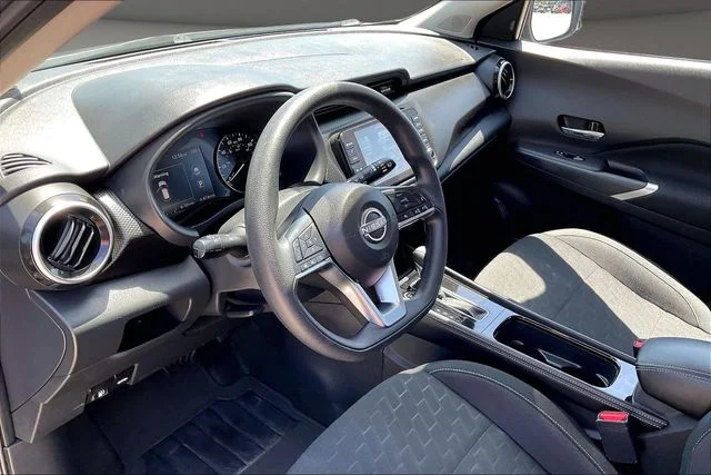 Used 2024 Gray Nissan SV image 12