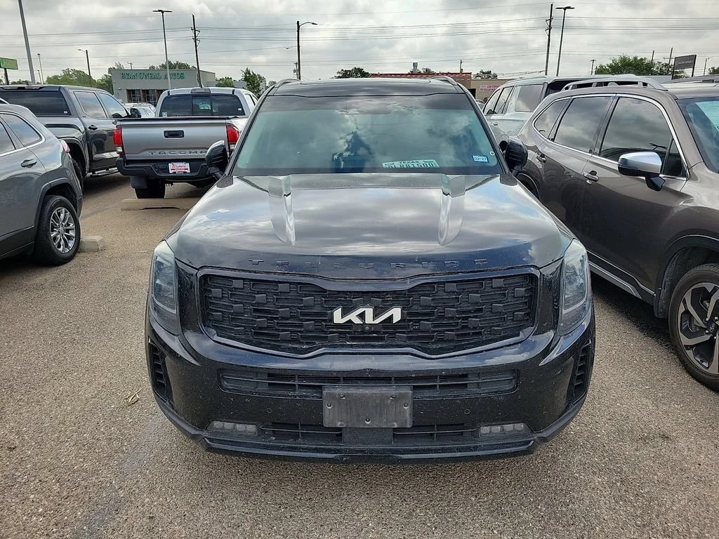 Used 2022  Kia SX image 3
