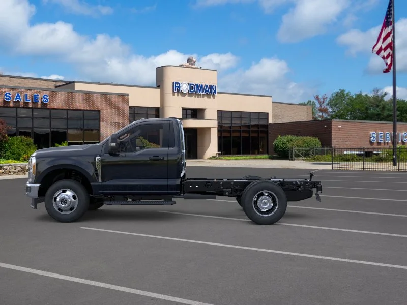 New 2026 Agate Black Metallic Ford F-350® XL image 3