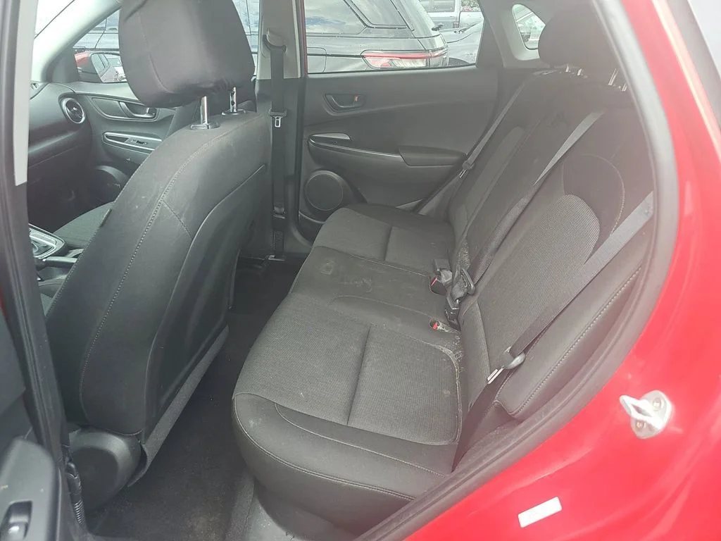 Used 2022 Red Hyundai SEL image 1