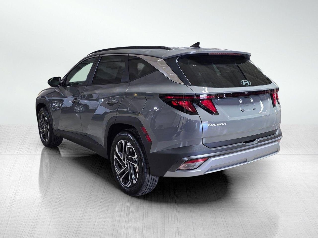 New 2026 Hampton Gray Hyundai SEL Plus FWD image 5